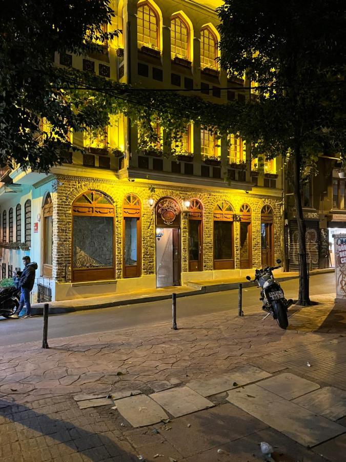Apartamento Centrally Located, 2+1 House In Taksim, Cihangir Estambul Exterior foto