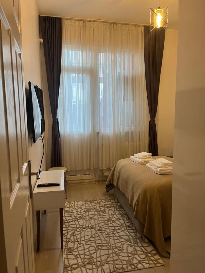 Apartamento Centrally Located, 2+1 House In Taksim, Cihangir Estambul Exterior foto