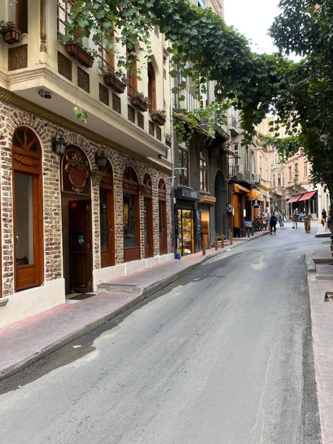 Apartamento Centrally Located, 2+1 House In Taksim, Cihangir Estambul Exterior foto