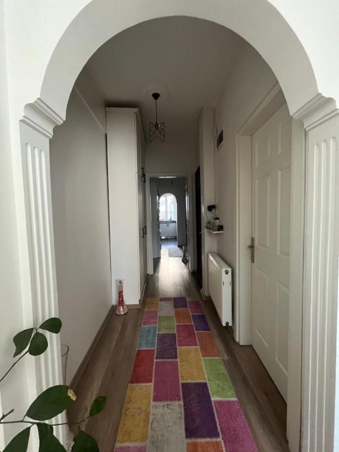 Apartamento Centrally Located, 2+1 House In Taksim, Cihangir Estambul Exterior foto