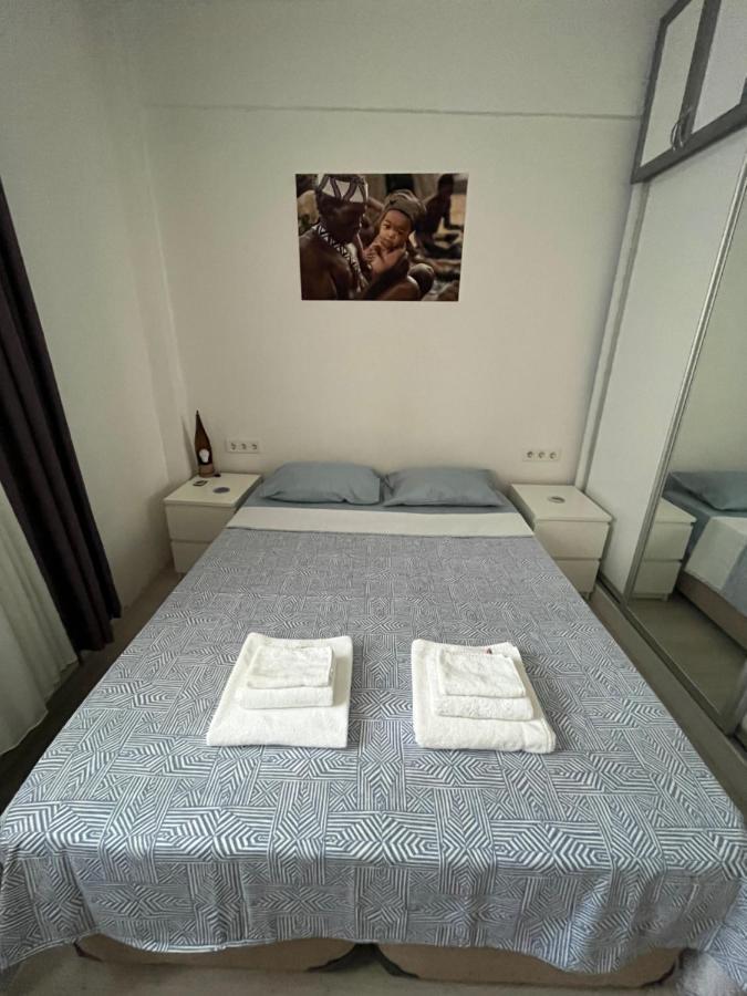 Apartamento Centrally Located, 2+1 House In Taksim, Cihangir Estambul Exterior foto
